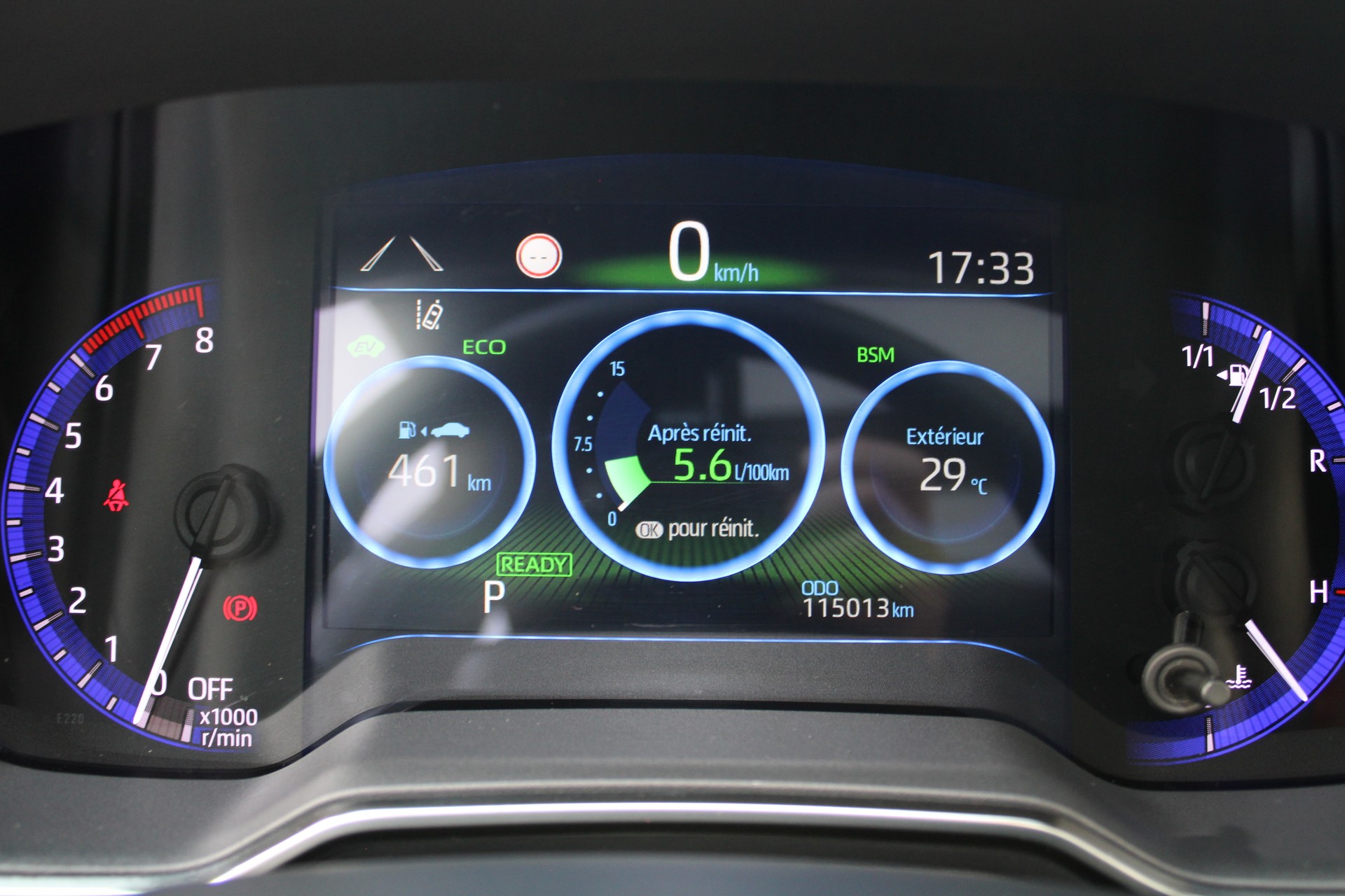 TOYOTA Corolla Touring Sports 2.0 HSD Premium e-CVT-image-11