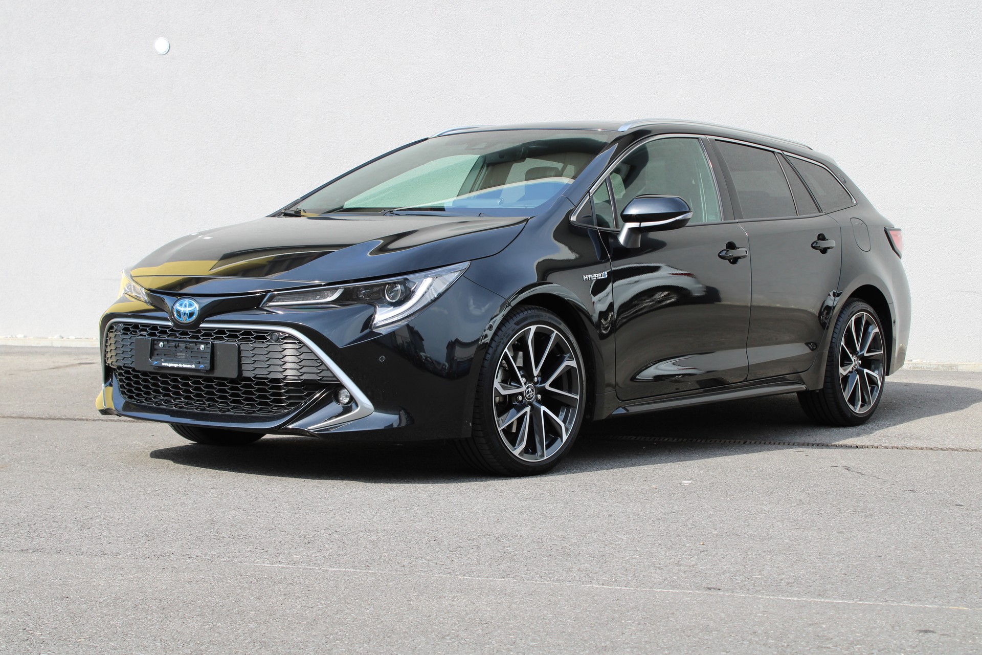 TOYOTA Corolla Touring Sports 2.0 HSD Premium e-CVT-image-1