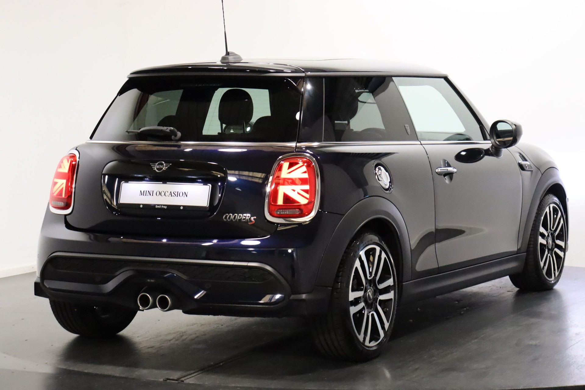 MINI F56 2.0i Cooper S-showroom-element-1