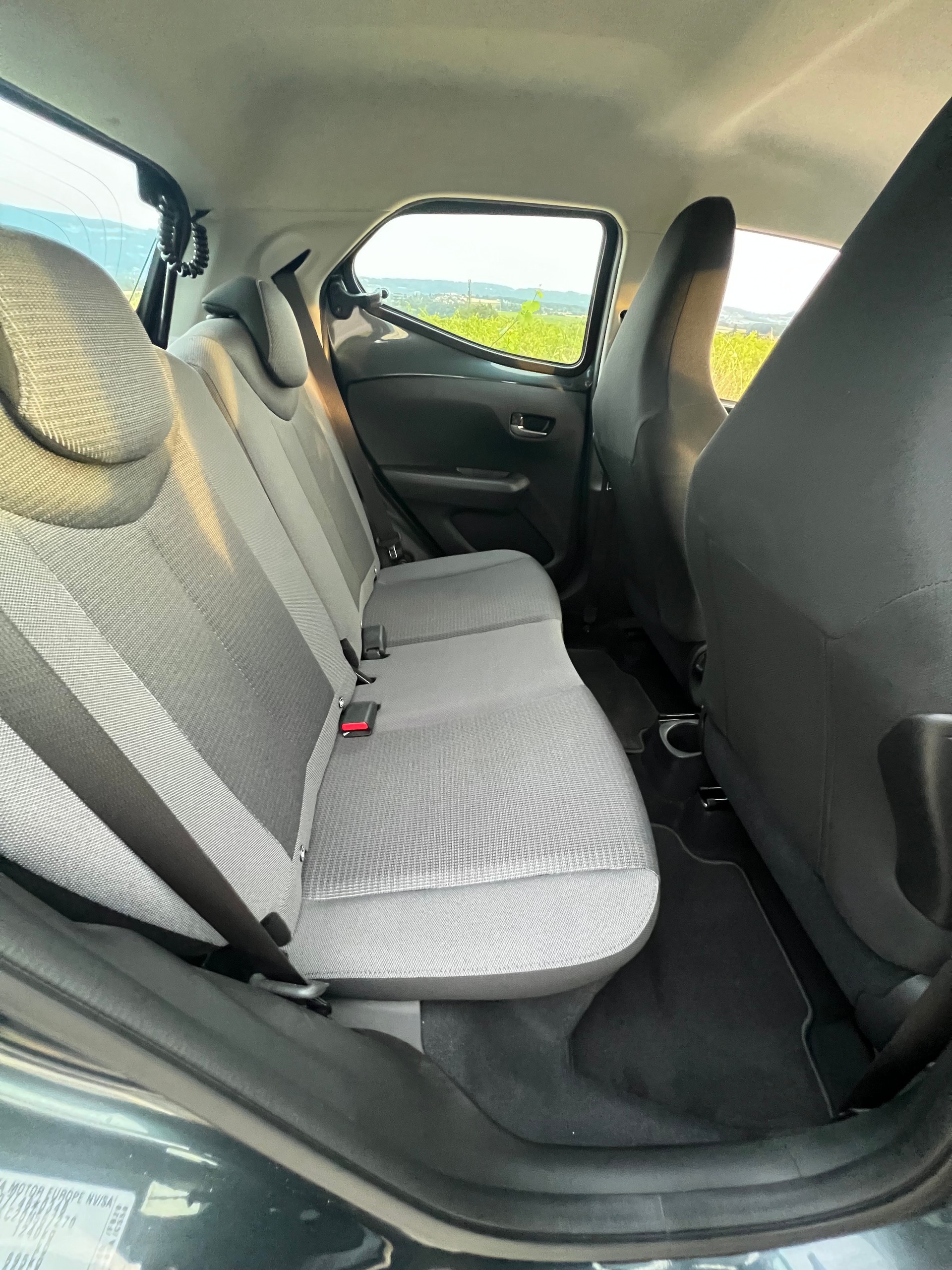 TOYOTA 1.0 VVT-i Trend-image-10