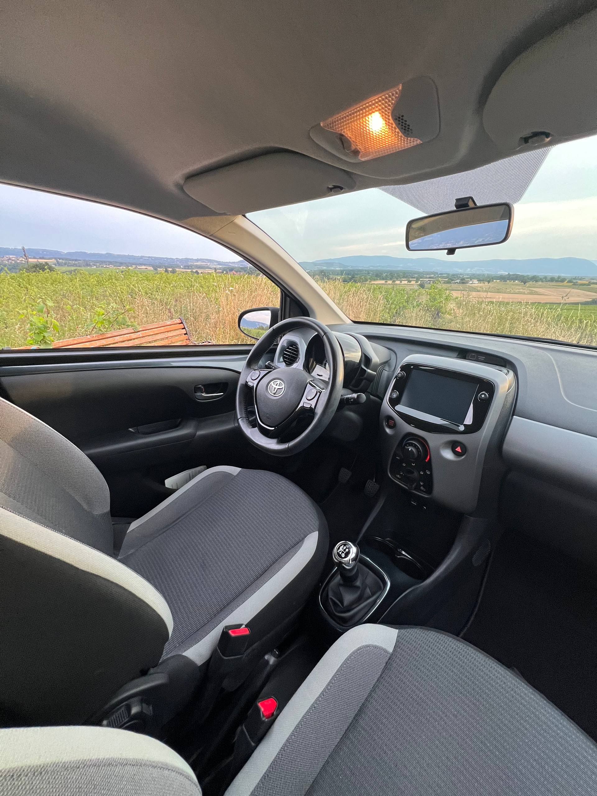 TOYOTA 1.0 VVT-i Trend-image-11
