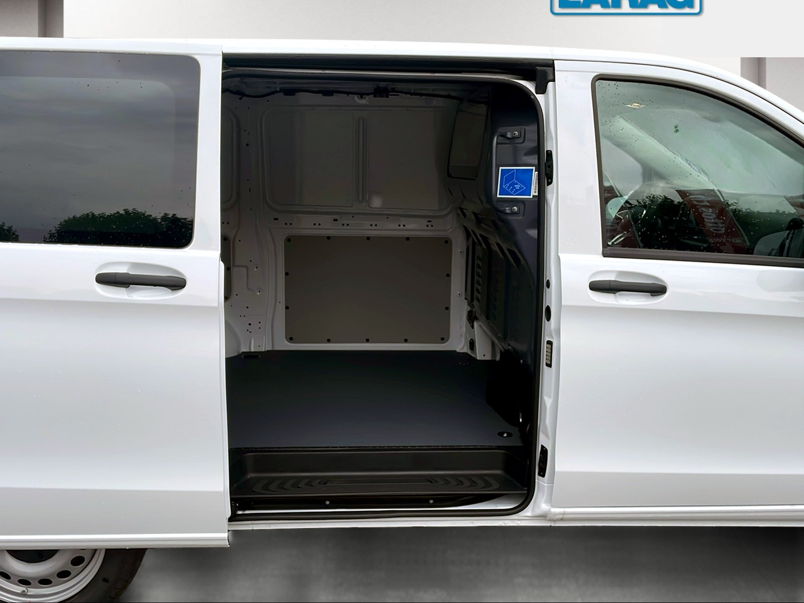 MERCEDES-BENZ eVito 129 Lang Profesional-image-6