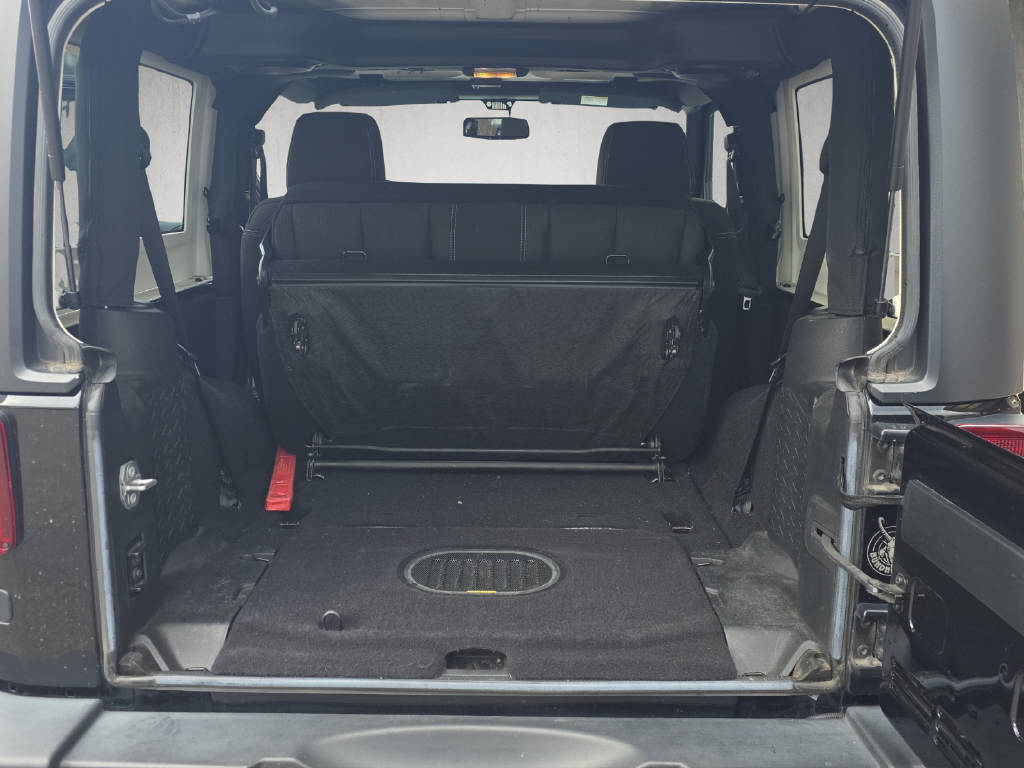 JEEP Wrangler 2.8 CRD Rubicon-image-12