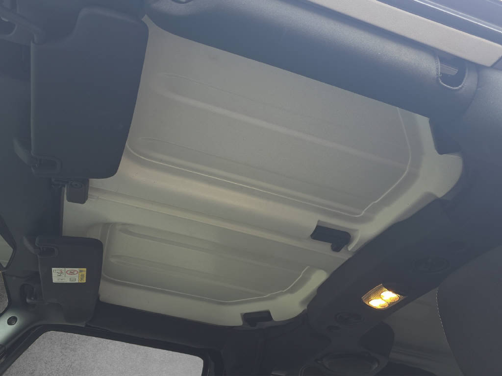 JEEP Wrangler 2.8 CRD Rubicon-image-13