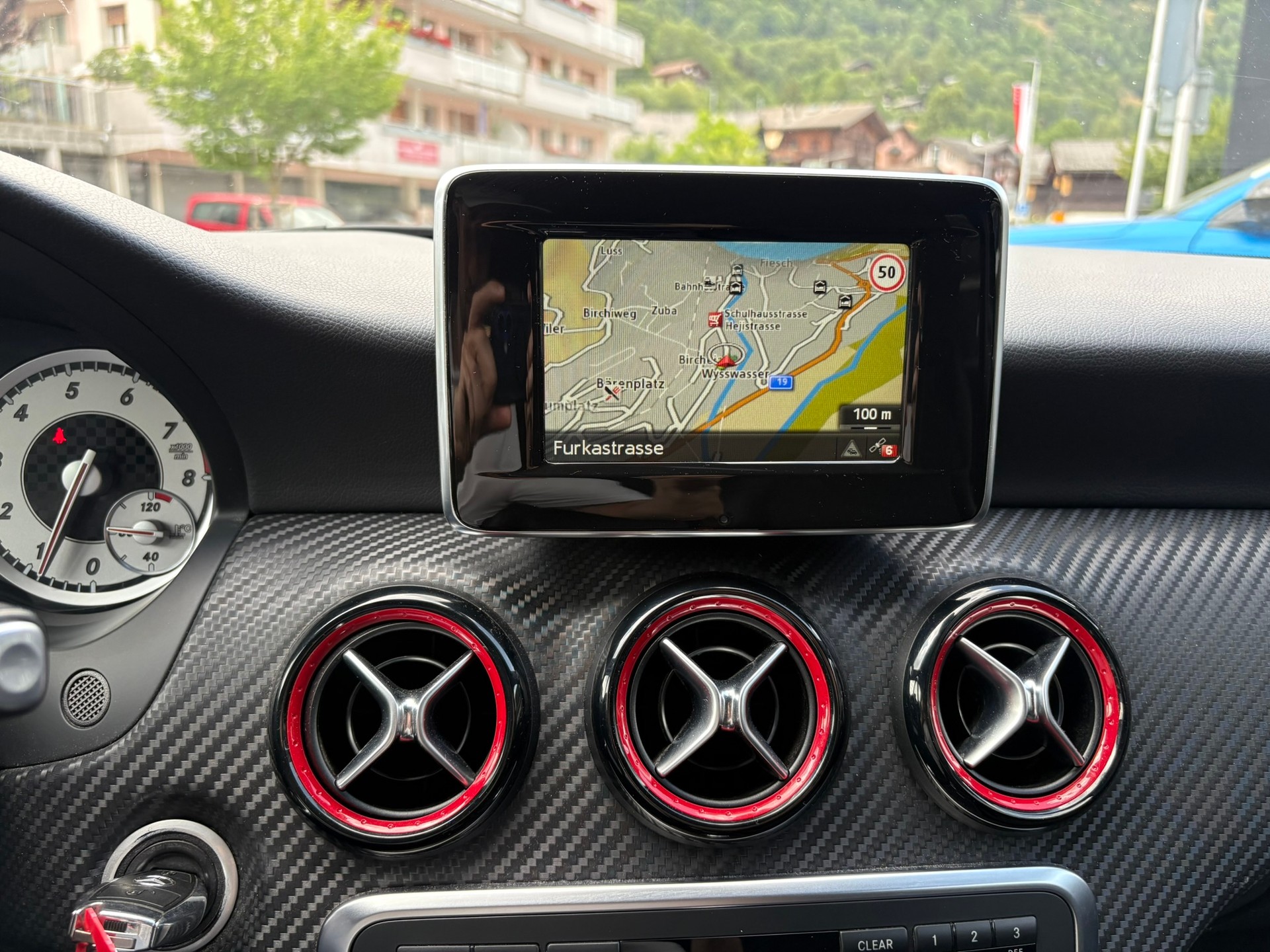 MERCEDES-BENZ A 250 Sport 4Matic-image-9