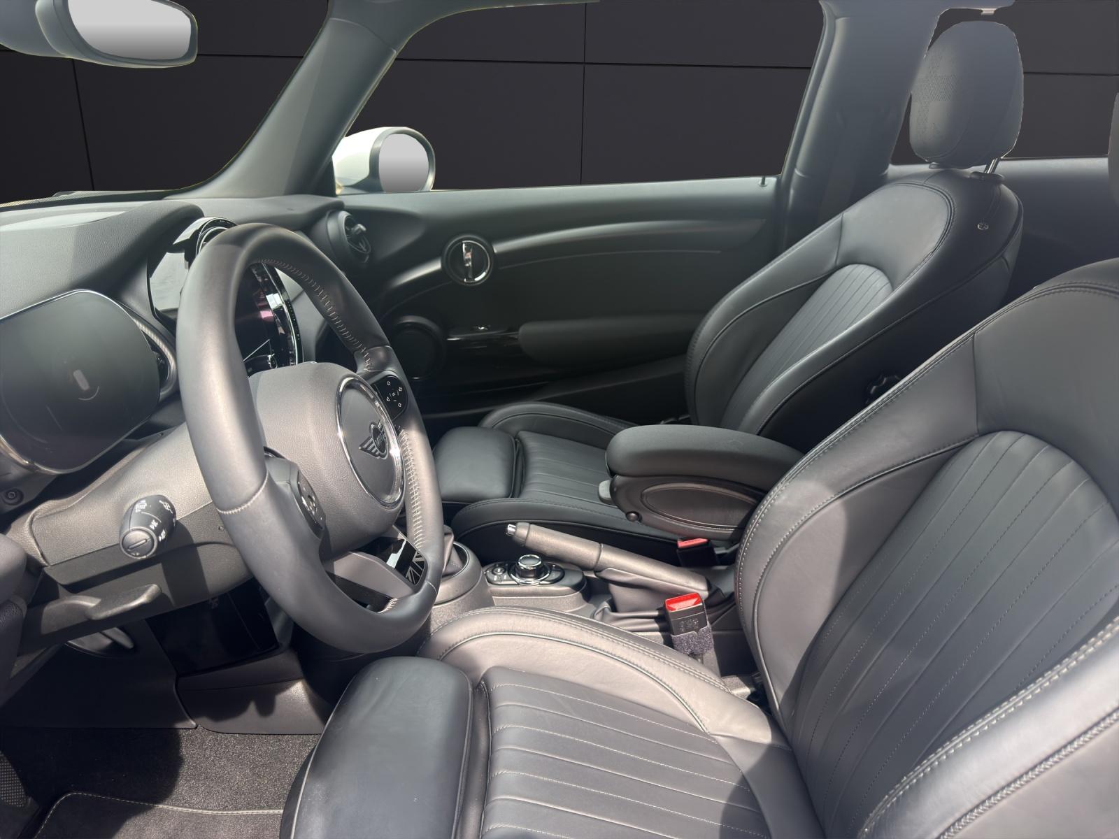 MINI F56 2.0i Cooper S-showroom-element-1