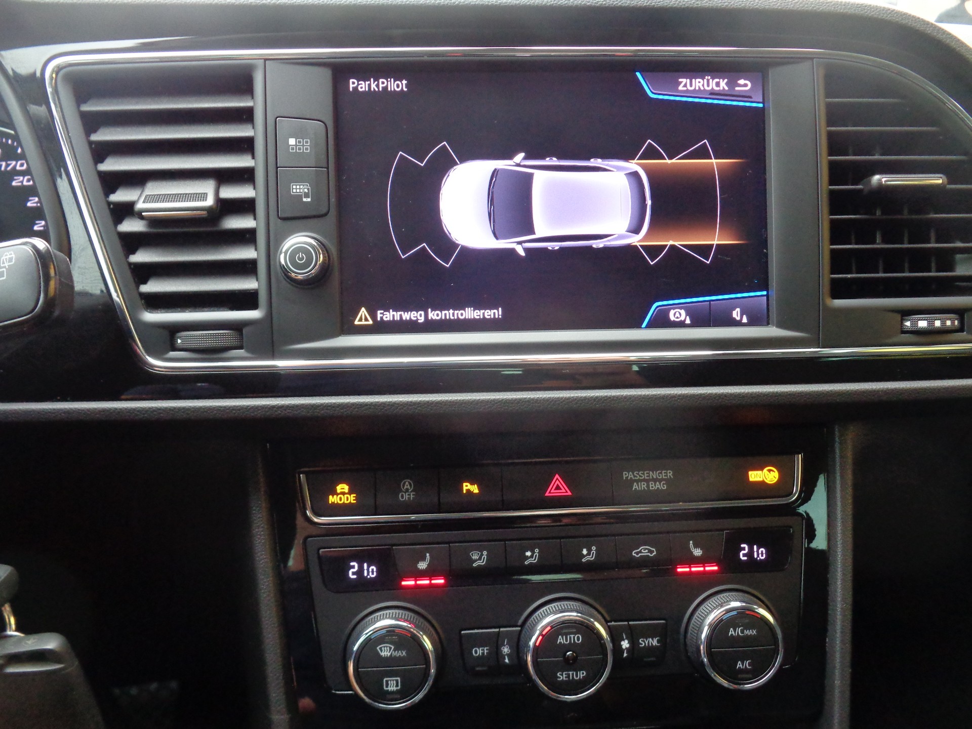 SEAT Leon 1.5 TSI EVO FR ACT FR DSG-image-11