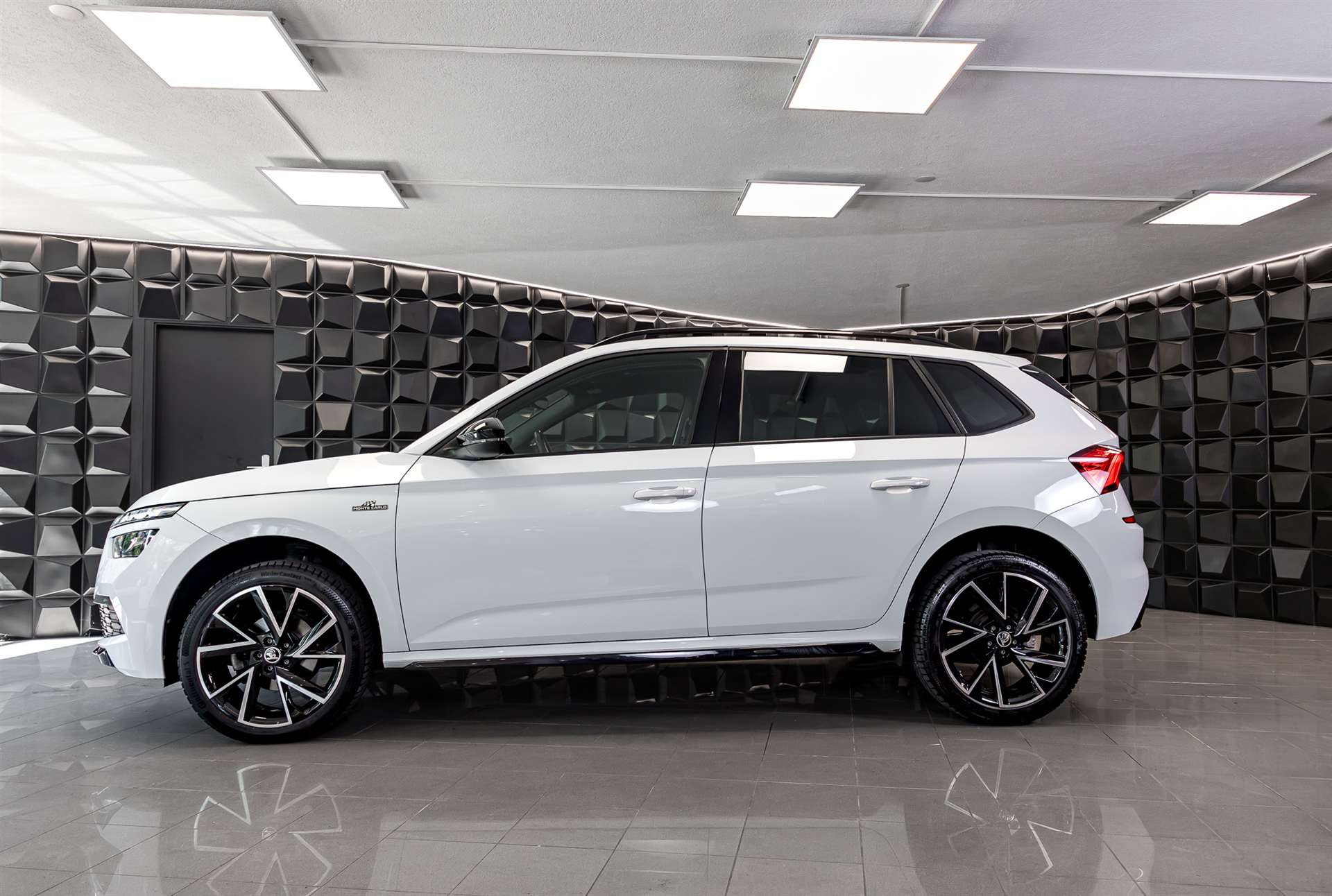 SKODA Kamiq 1.5 TSI ACT Monte Carlo DSG-image-1