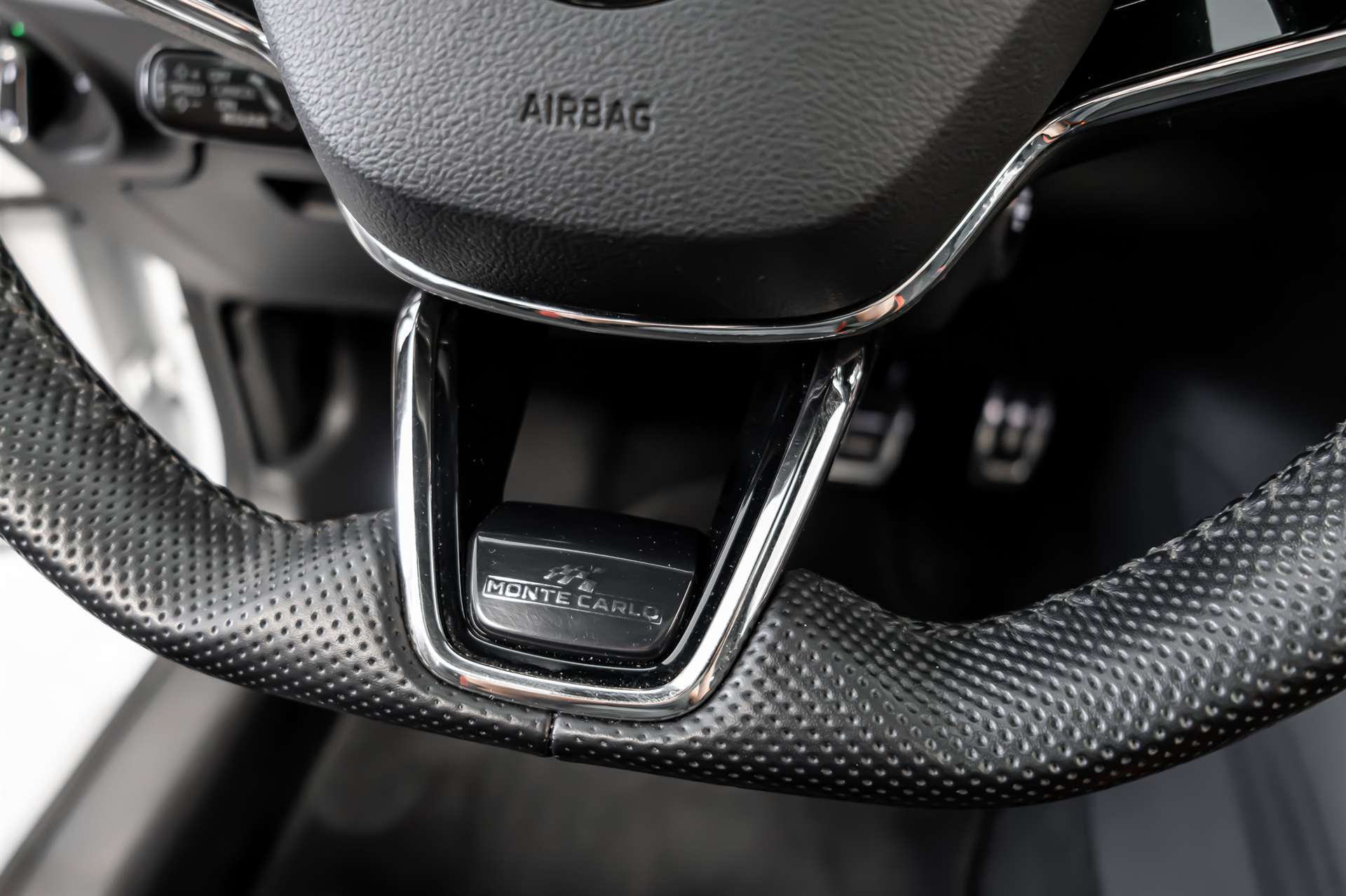 SKODA Kamiq 1.5 TSI ACT Monte Carlo DSG-image-10