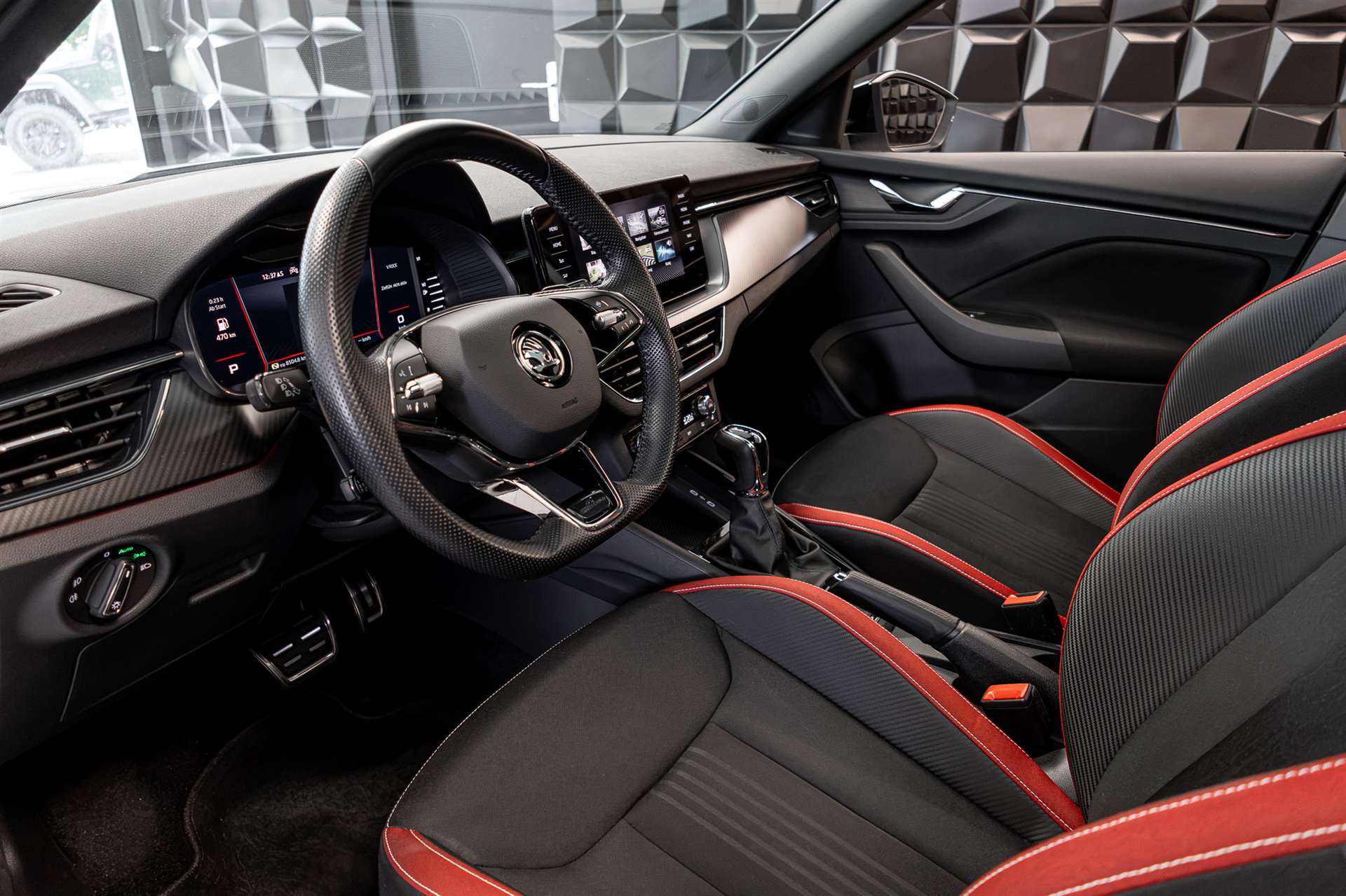 SKODA Kamiq 1.5 TSI ACT Monte Carlo DSG-image-13