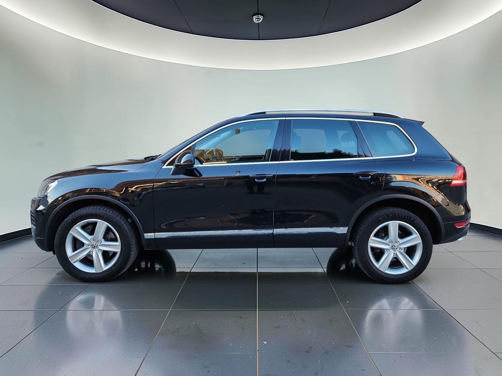 VW Touareg 3.0 TSI Hybrid Tiptronic-image-7