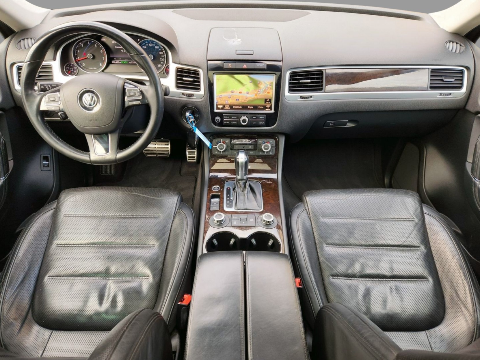 VW Touareg 3.0 TSI Hybrid Tiptronic-image-8