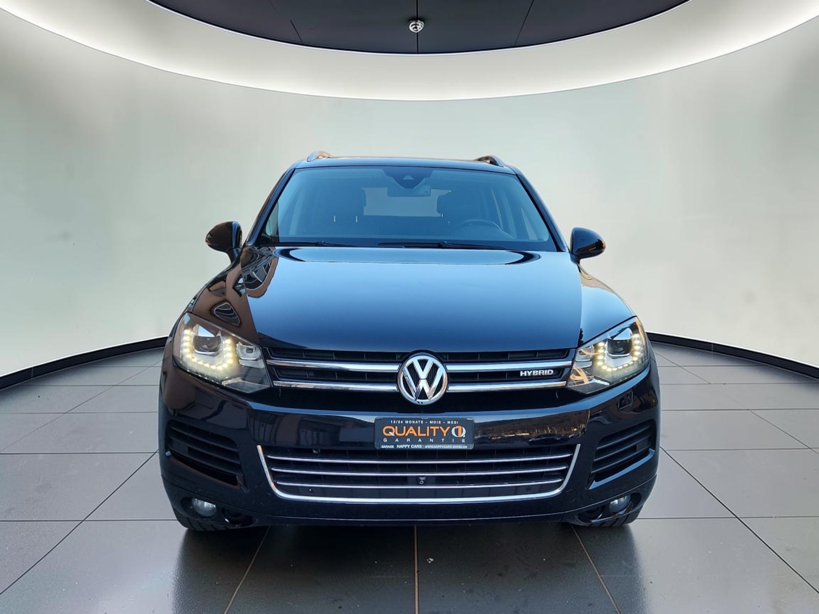 VW Touareg 3.0 TSI Hybrid Tiptronic-image-1