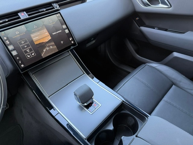 LAND ROVER Range Rover Velar 2.0 P400e Dynamic SE-image-8