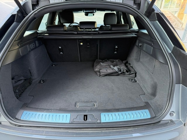 LAND ROVER Range Rover Velar 2.0 P400e Dynamic SE-image-14