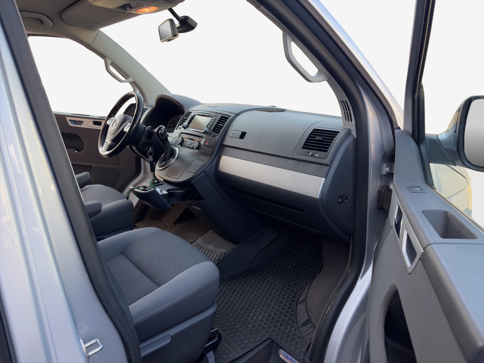 VW T5 Multivan 2.0 TDI CR Family DSG-image-13