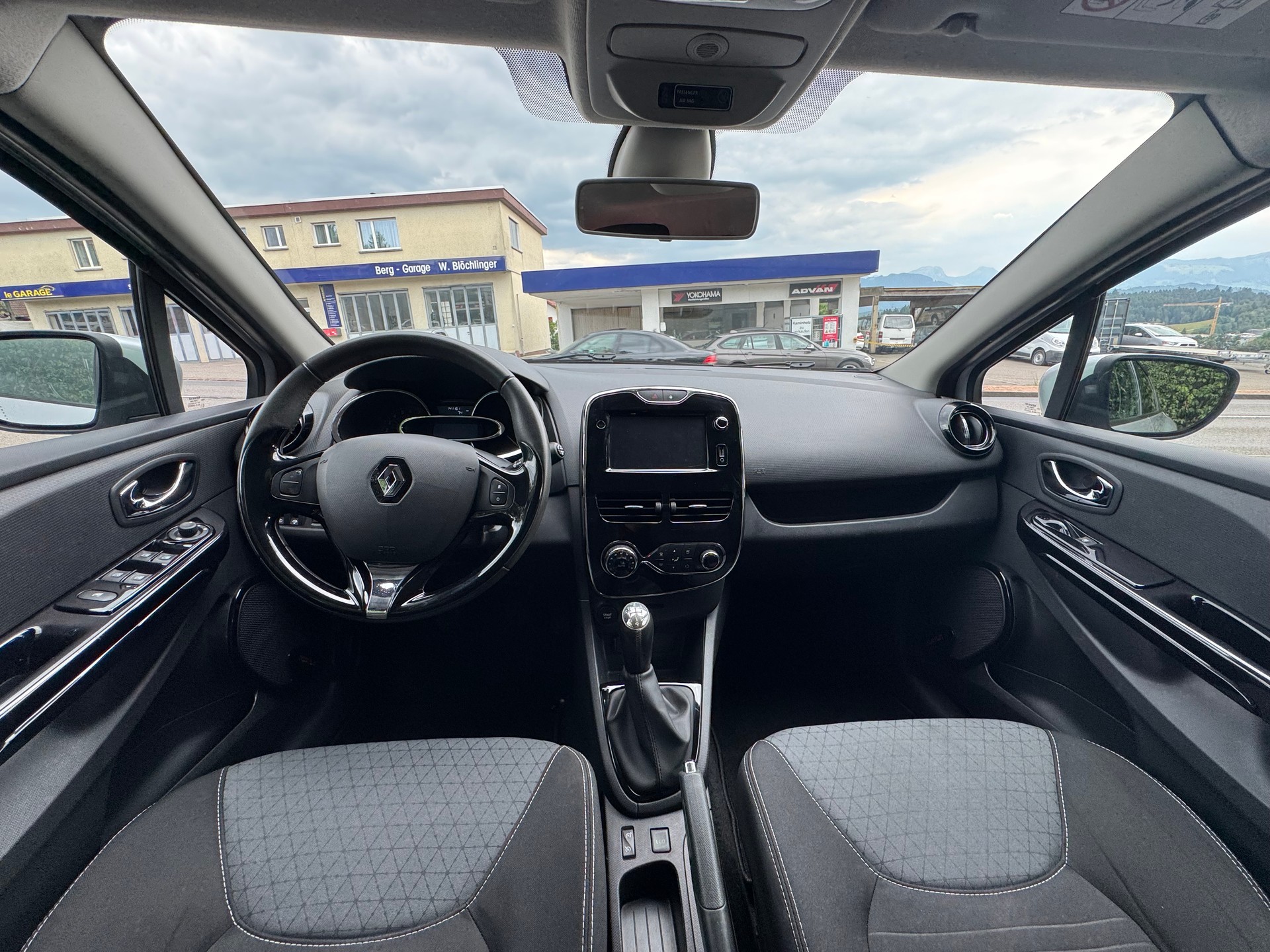 RENAULT Clio Grandtour 0.9 12V Swiss Edition-image-5