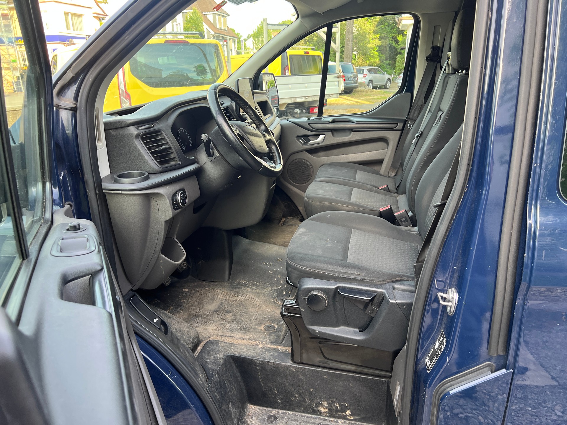 FORD Transit Custom Van 320 L2H1 DK Ambiente-image-8