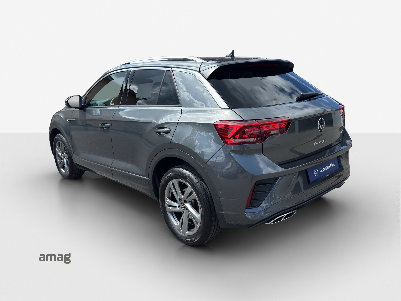 VW T-Roc 2.0 TSI R-Line DSG 4Motion-image-2
