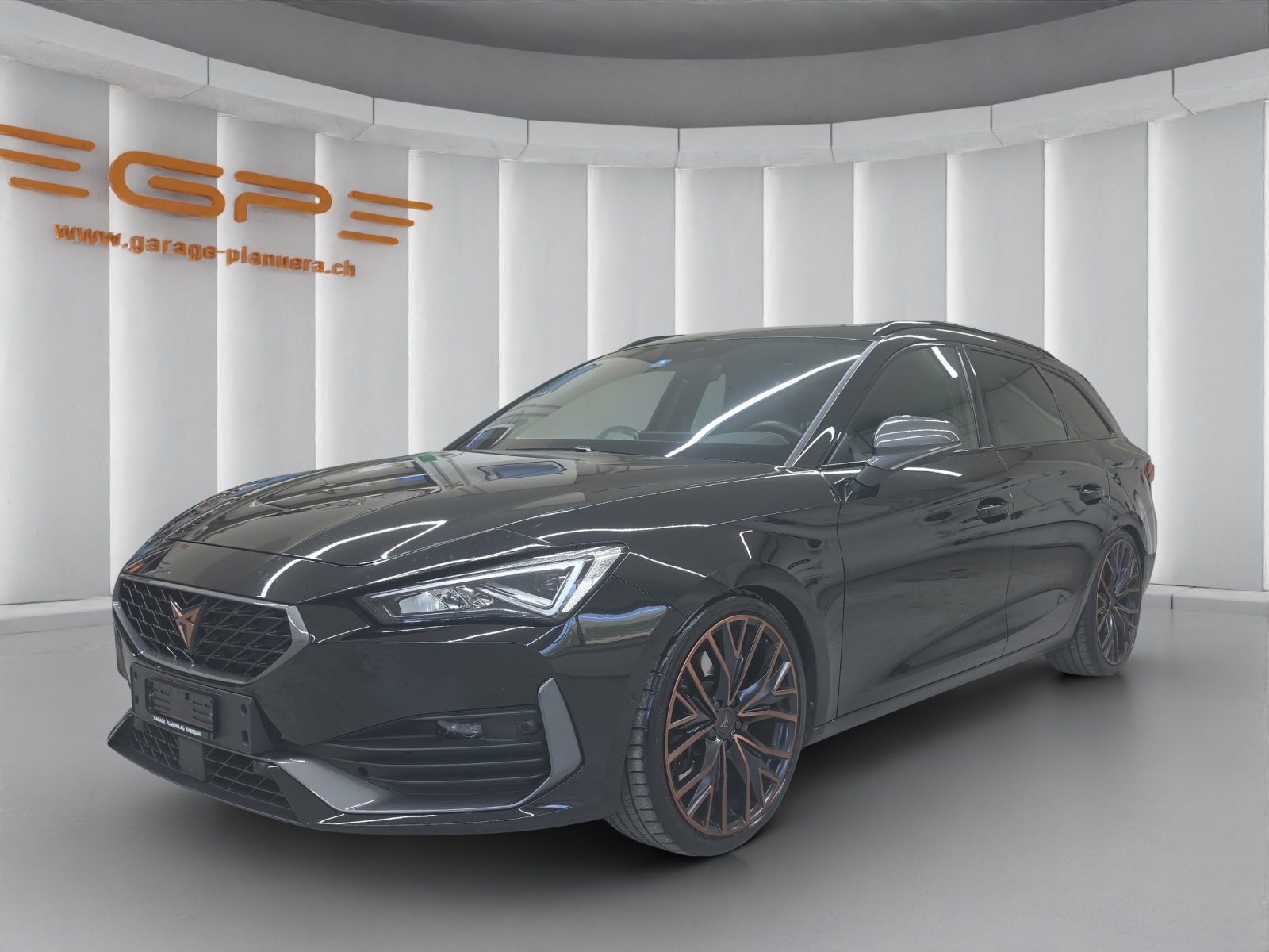 CUPRA Leon ST 2.0 TSI 310 VZ 4Drive DSG-image-0