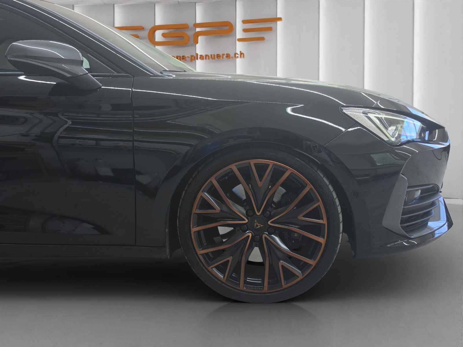 CUPRA Leon ST 2.0 TSI 310 VZ 4Drive DSG-image-16
