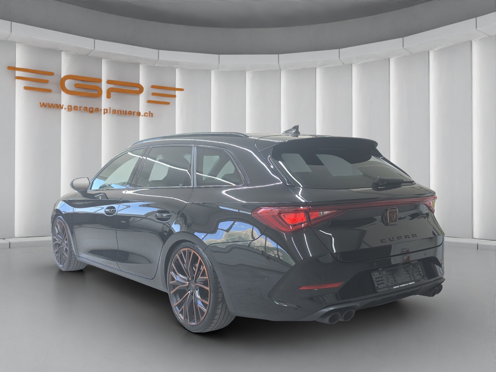 CUPRA Leon ST 2.0 TSI 310 VZ 4Drive DSG-image-4