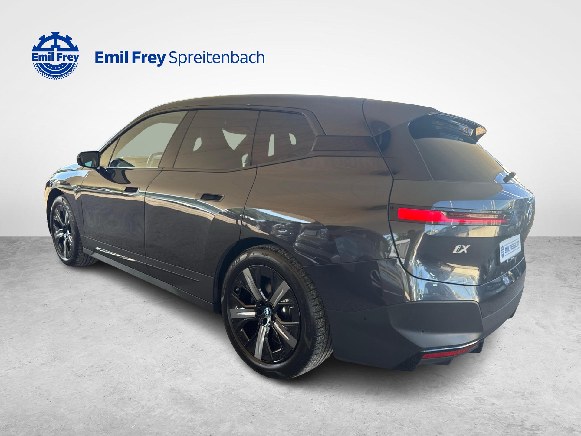 BMW iX xDrive50-image-3