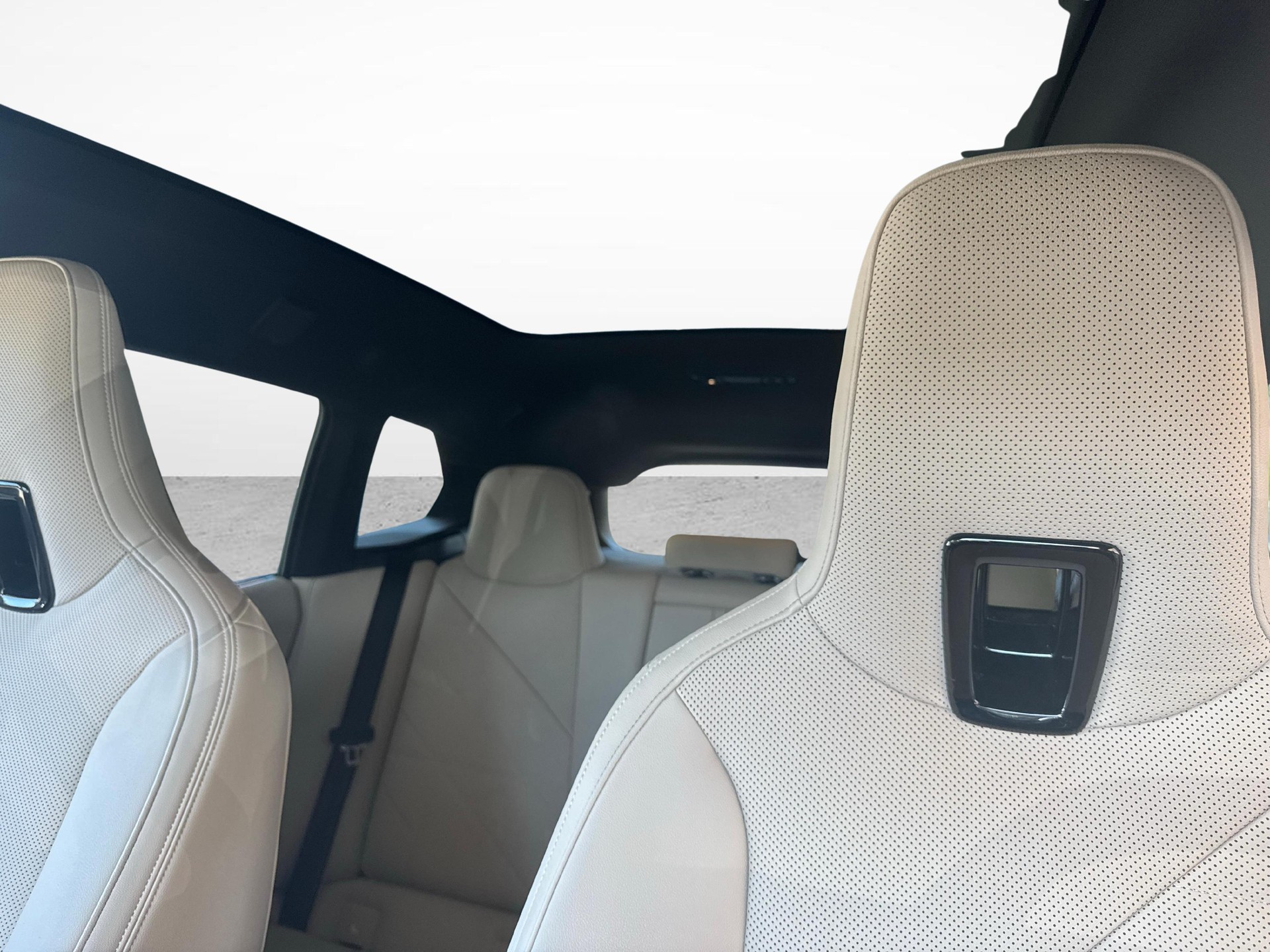 BMW iX xDrive50-image-18