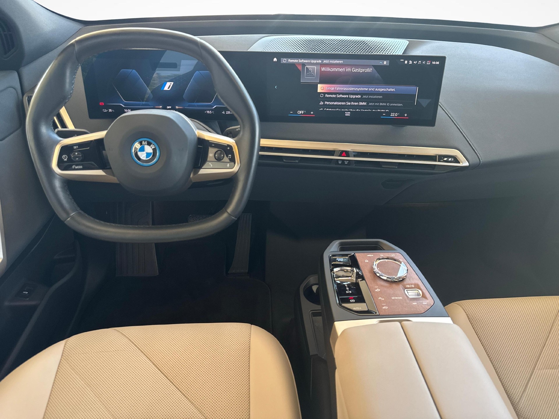 BMW iX xDrive50-image-9