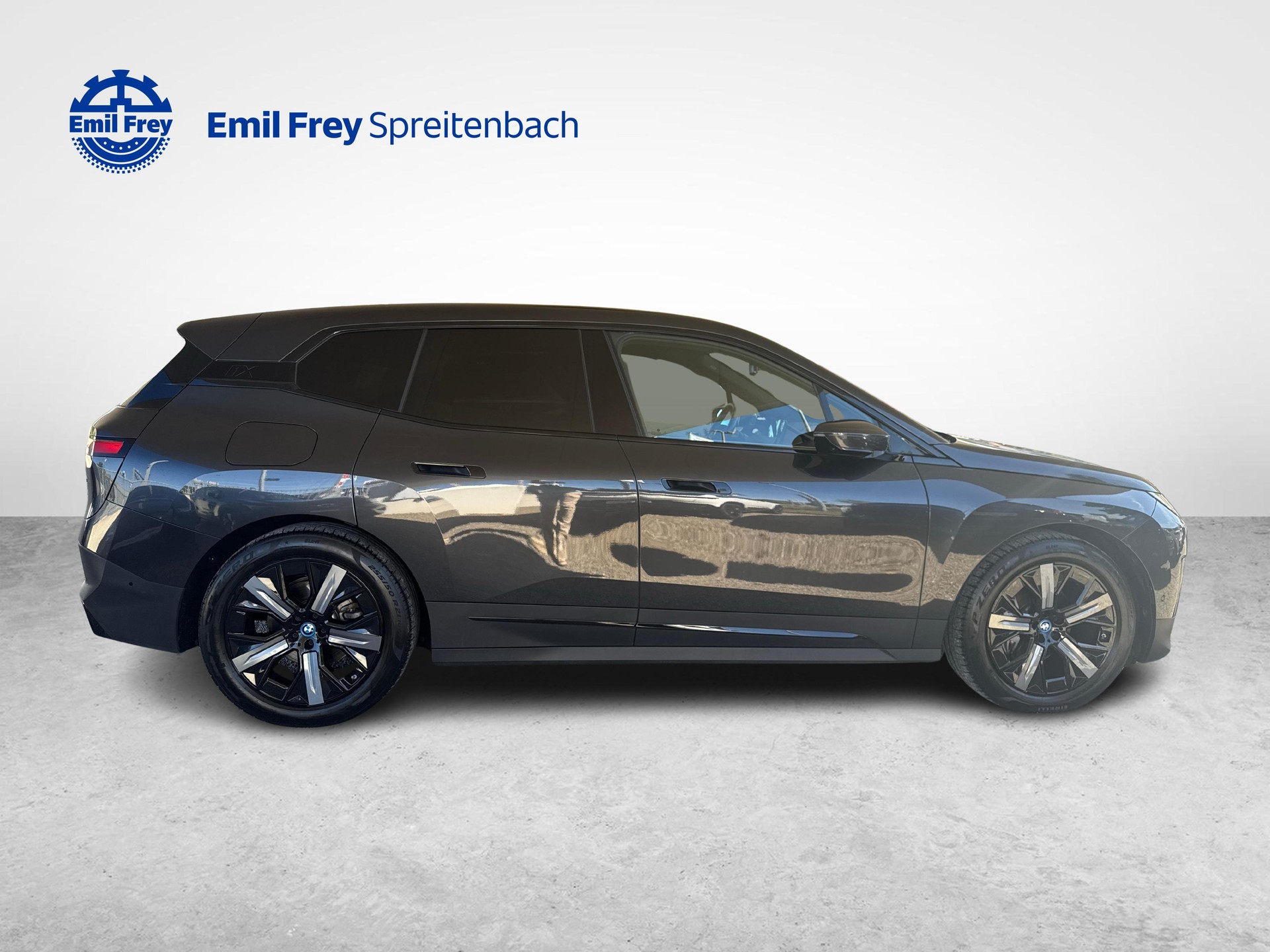 BMW iX xDrive50-image-6