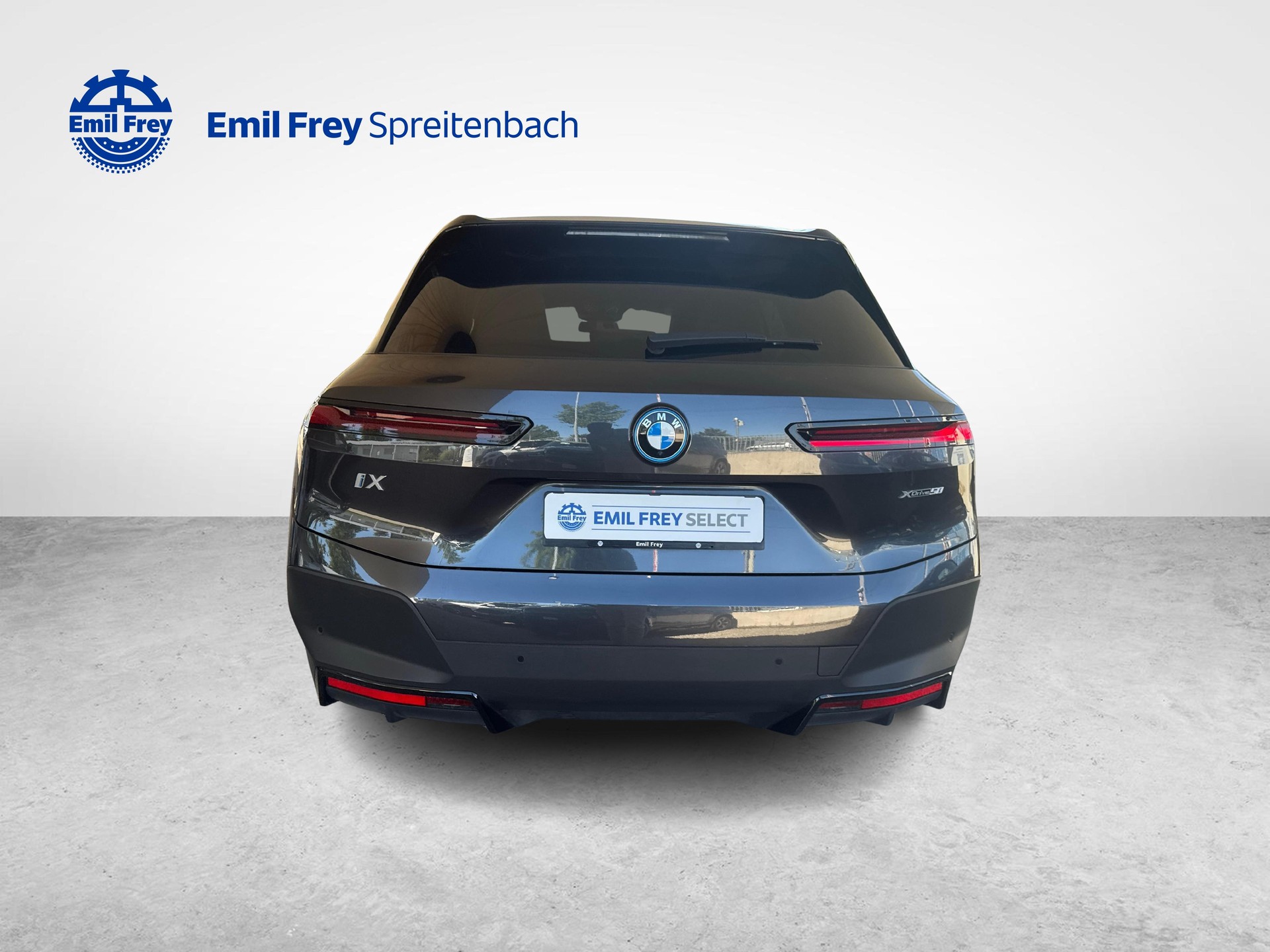 BMW iX xDrive50-image-4