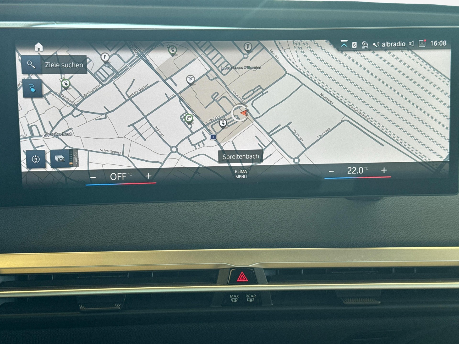BMW iX xDrive50-image-16