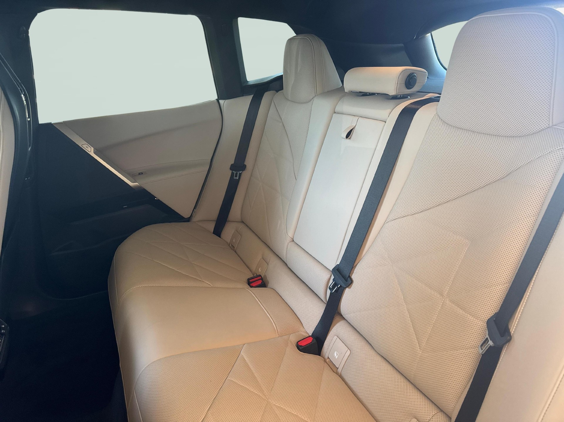 BMW iX xDrive50-image-11