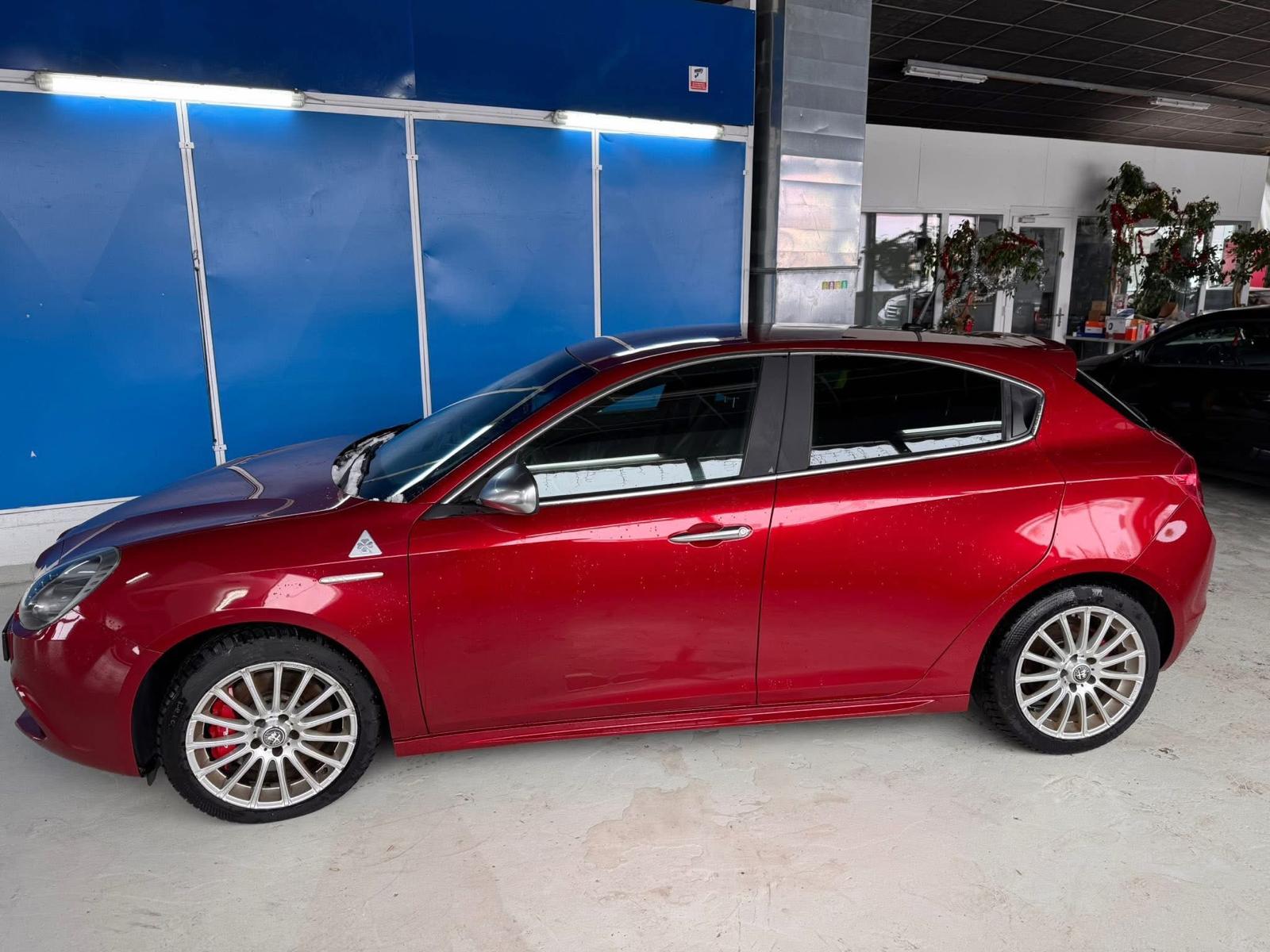 ALFA ROMEO 1750 TBi Quadrifoglio Verde-image-1
