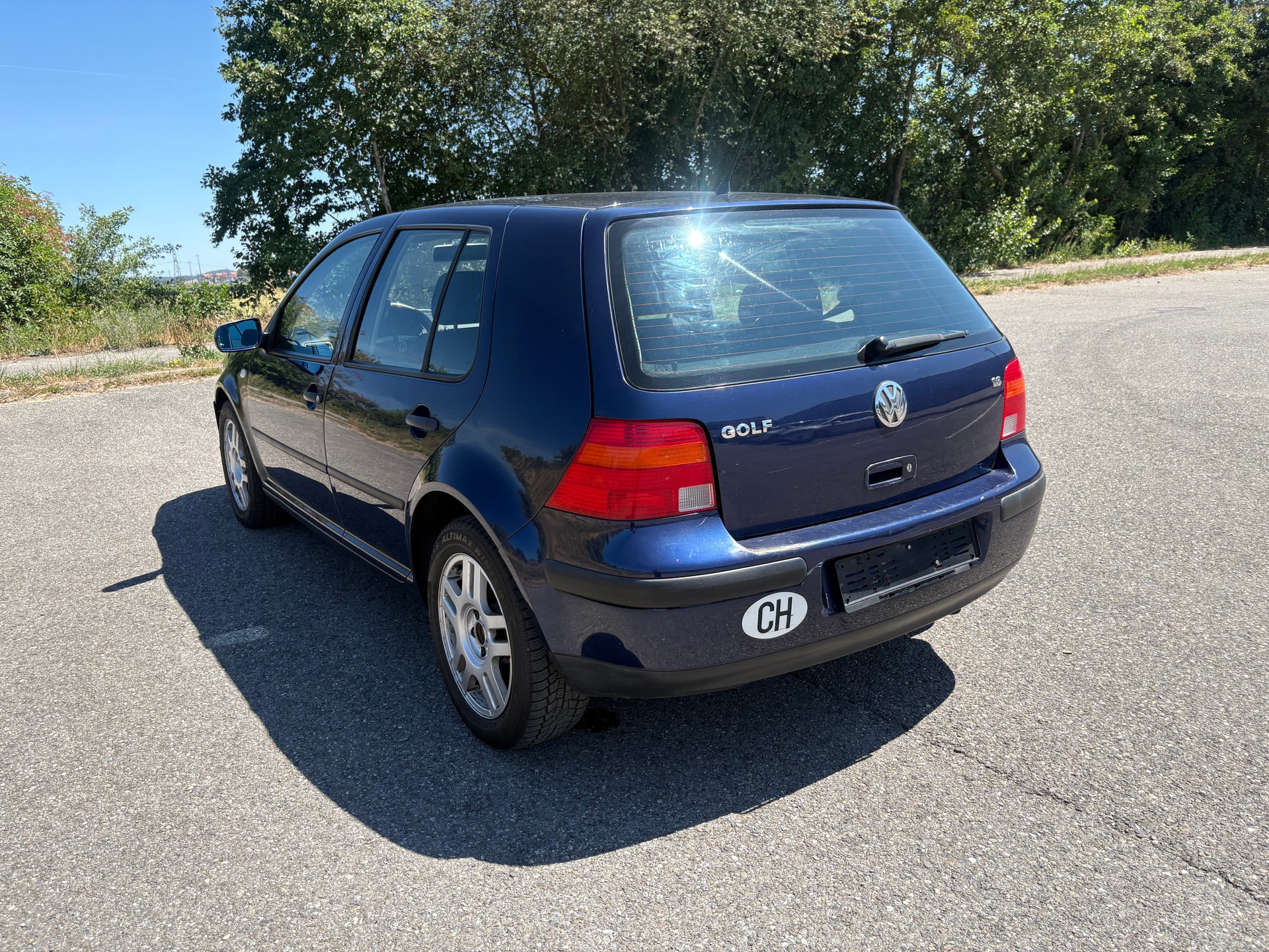VW Golf 1.6 Automatic-image-6