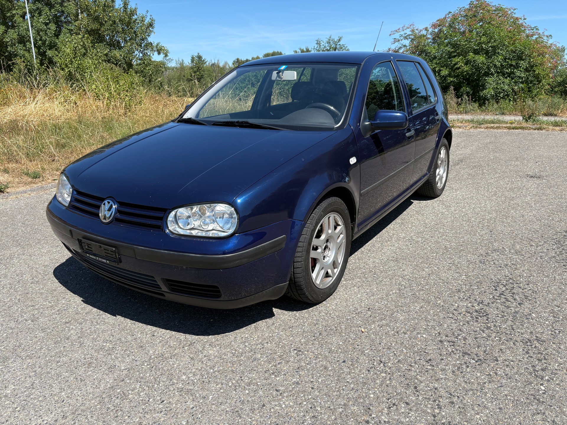 VW Golf 1.6 Automatic-image-0
