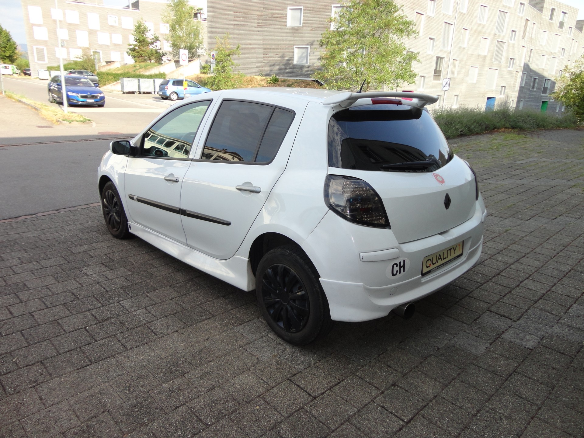 RENAULT Clio 1.2 16V Turbo Dynamique-image-2