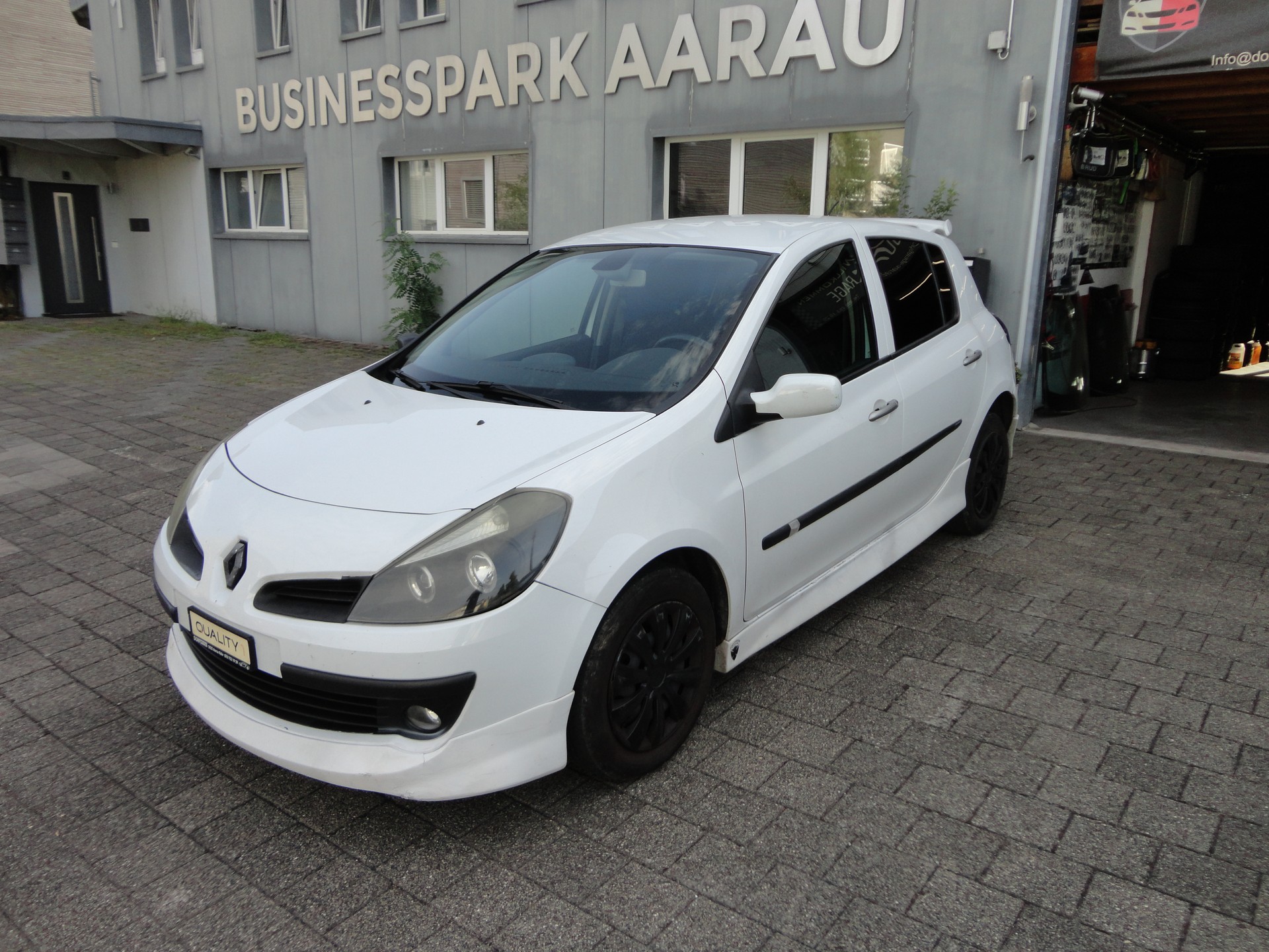 RENAULT Clio 1.2 16V Turbo Dynamique-image-0