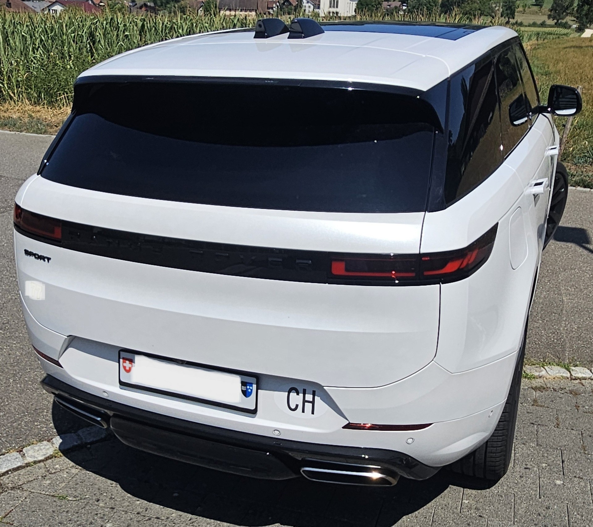 LAND ROVER 3.0 I6 HSE Dynamic-image-3