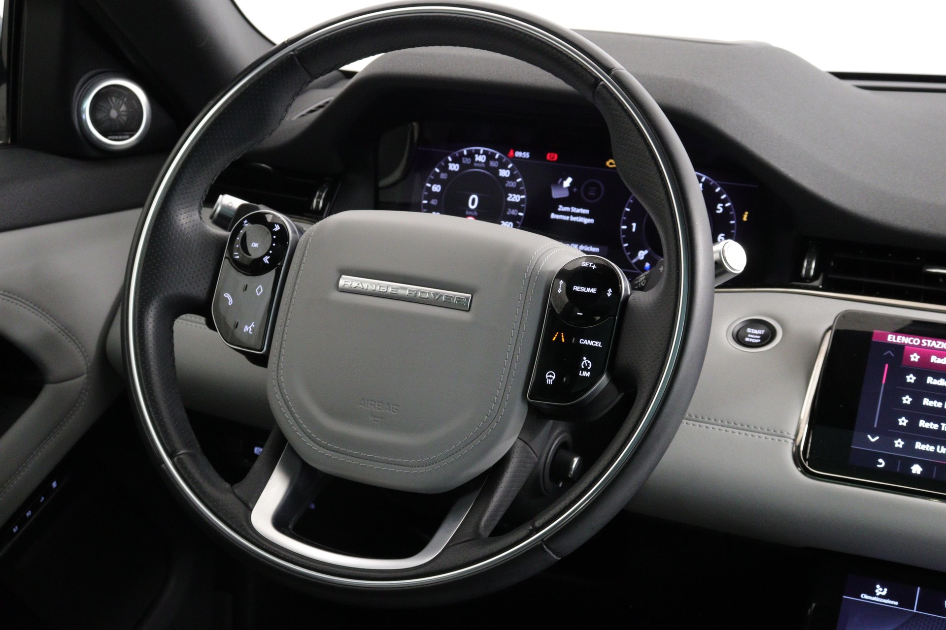 LAND ROVER Range Rover Evoque 2.0 T 250 First Edition-image-5