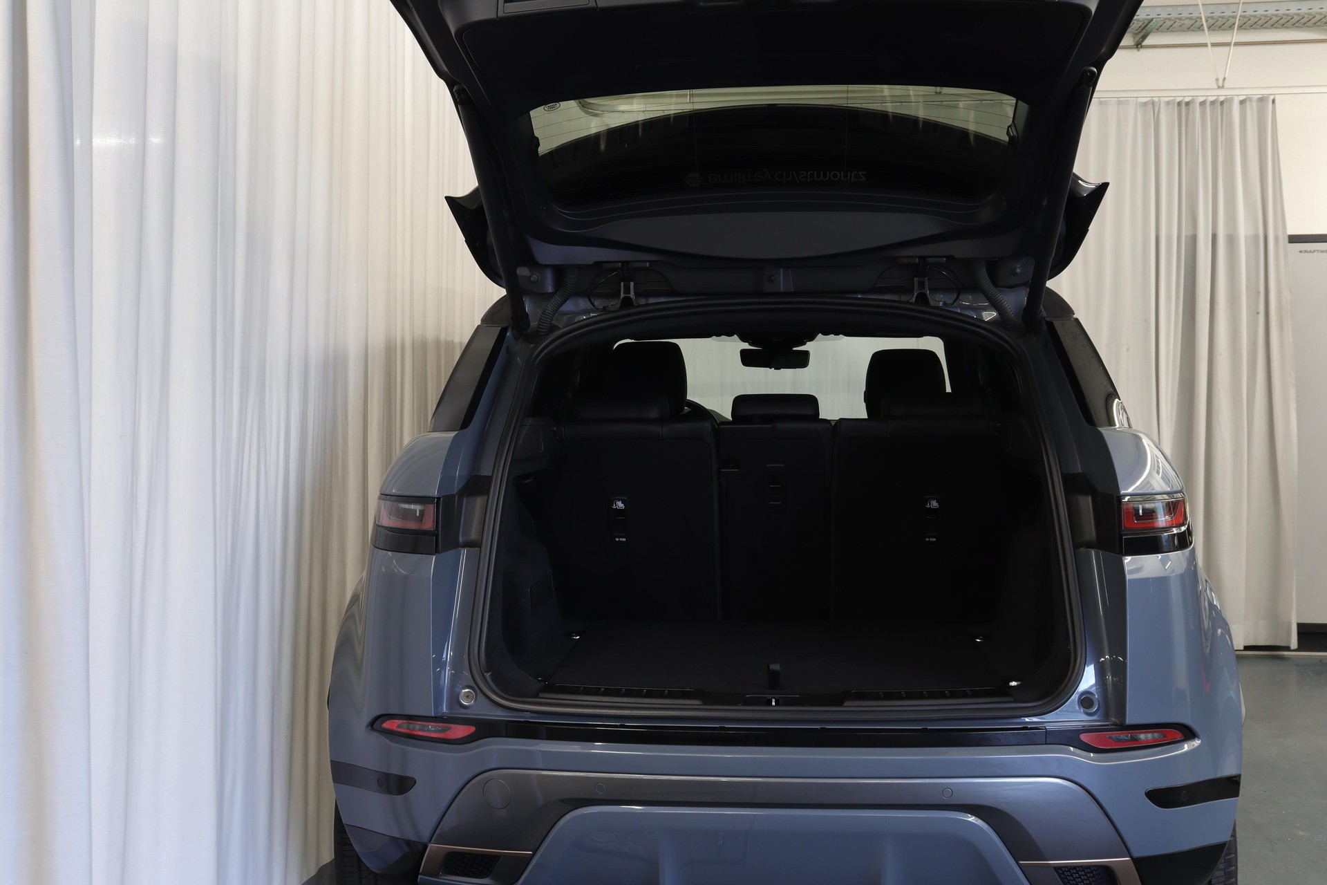 LAND ROVER Range Rover Evoque 2.0 T 250 First Edition-image-13