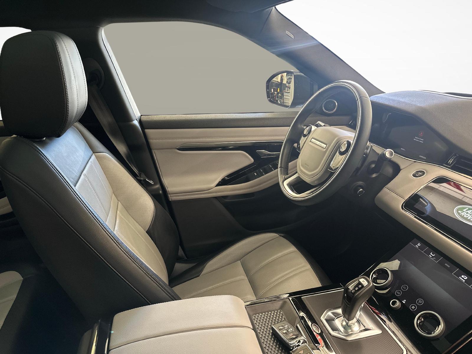 LAND ROVER Range Rover Evoque 2.0 T 250 First Edition-image-8