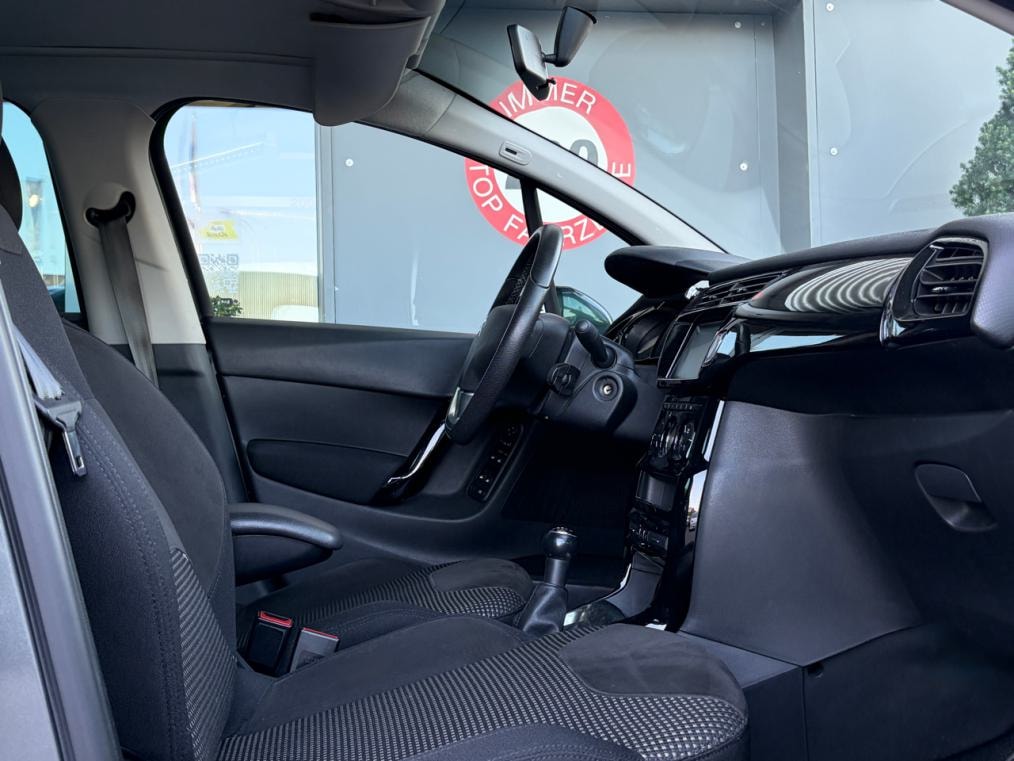 CITROEN C3 1.2i PureTech Exclusive-image-8
