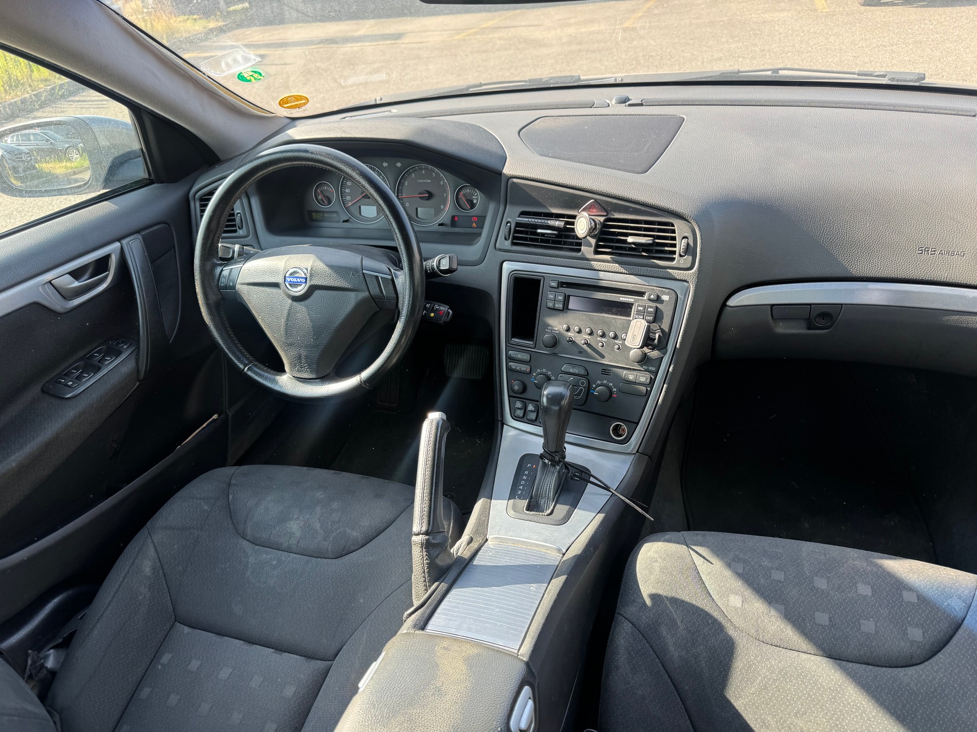 VOLVO S60 2.4 Summum-image-7