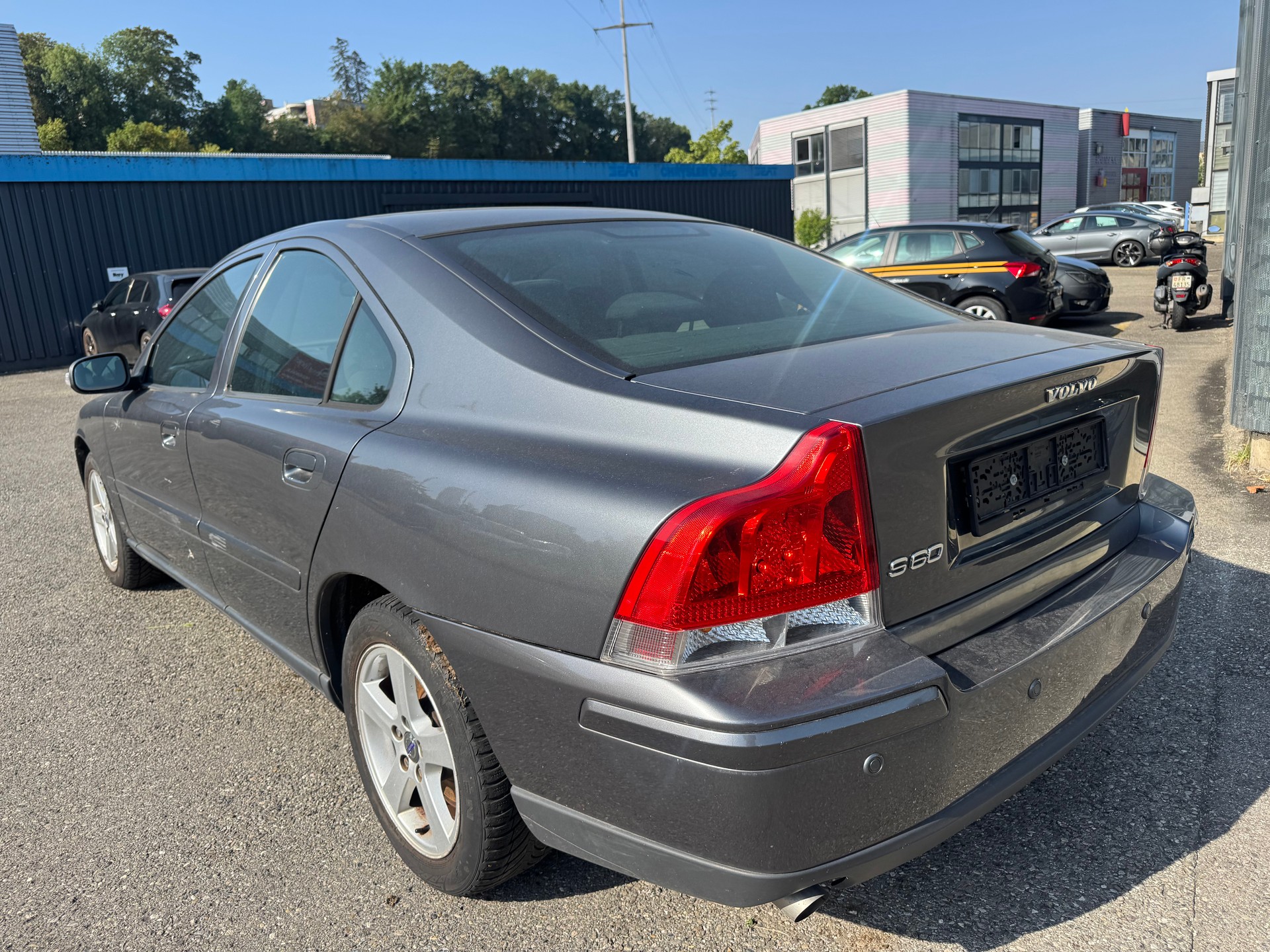 VOLVO S60 2.4 Summum-image-5