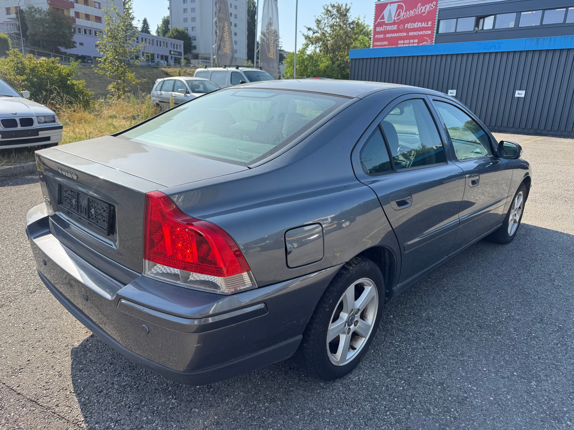 VOLVO S60 2.4 Summum-image-3