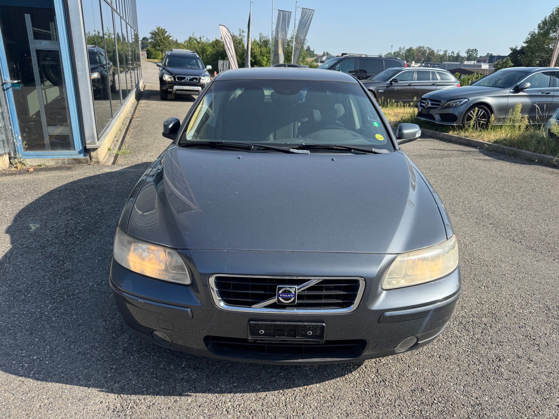 VOLVO S60 2.4 Summum-image-1