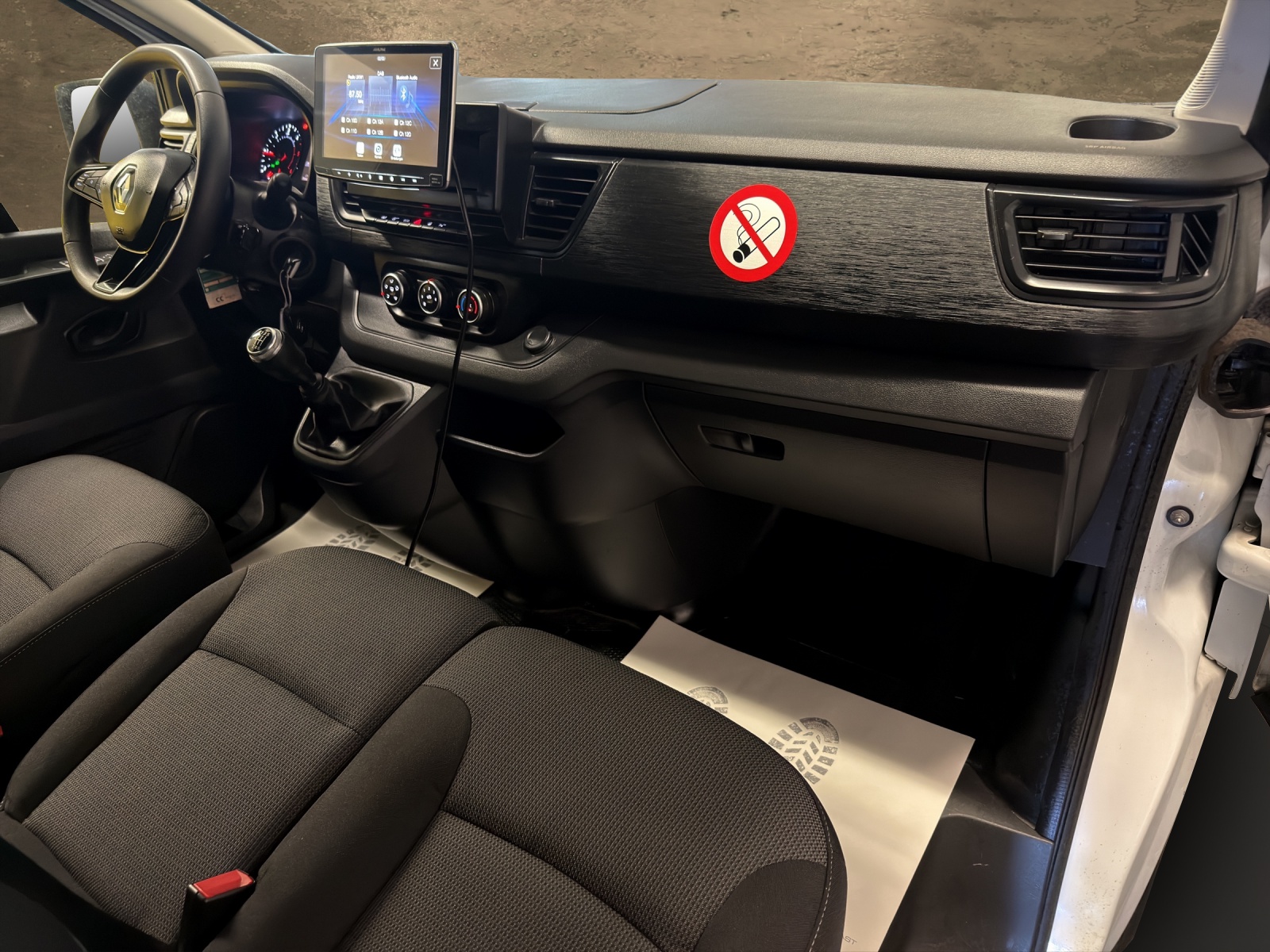RENAULT Trafic 2.0 Blue dCi 150 Advance L2H2 EN-image-7