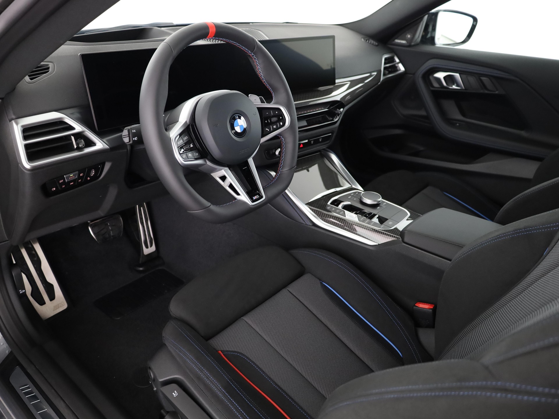 BMW M240i xDrive Coupé-image-9