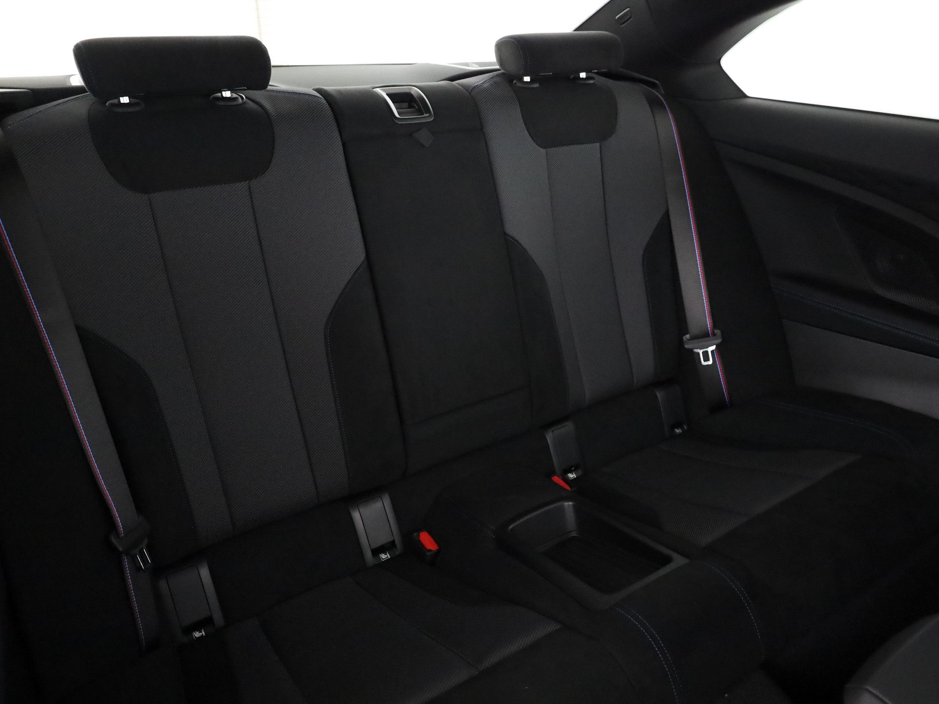 BMW M240i xDrive Coupé-image-12